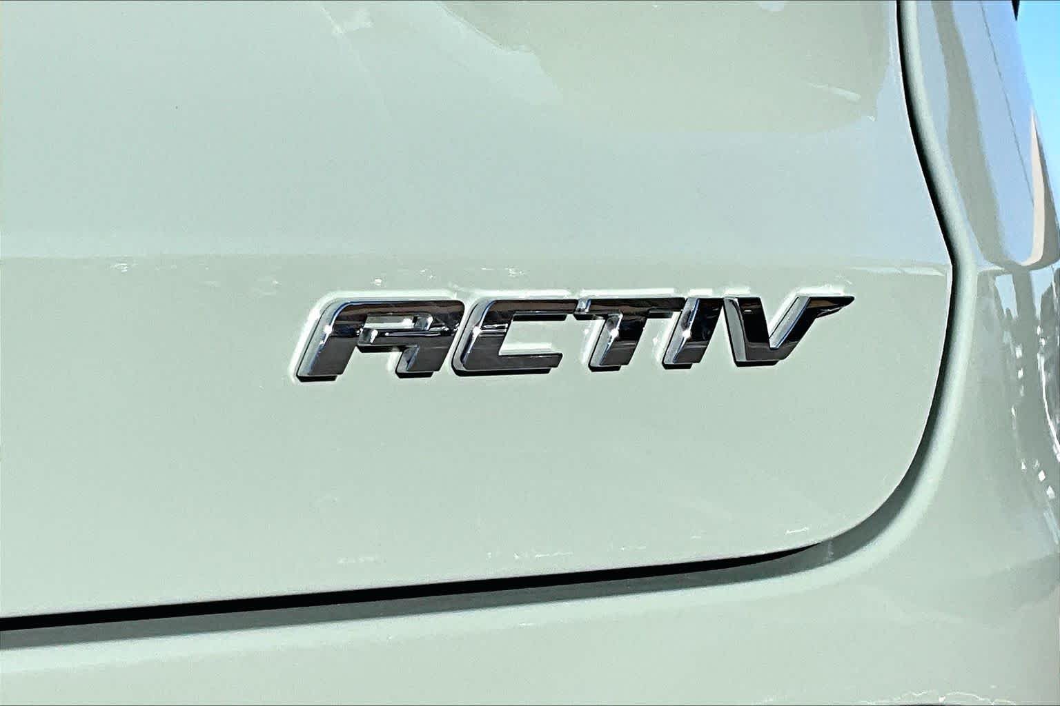 Used 2025 Cacti Green Chevrolet ACTIV image 10
