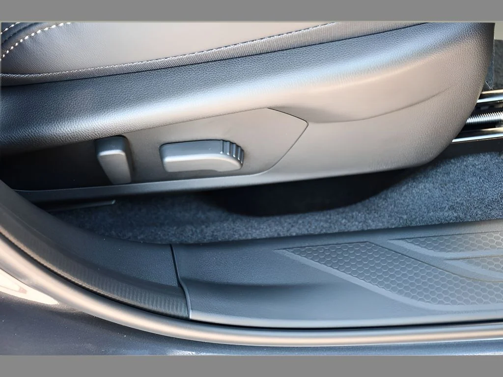 New 2026 MAGNETITE GRAY METALLIC Subaru Limited XT image 30