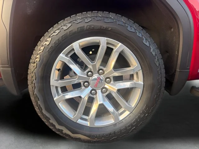 Used 2019 Red GMC SLT image 40