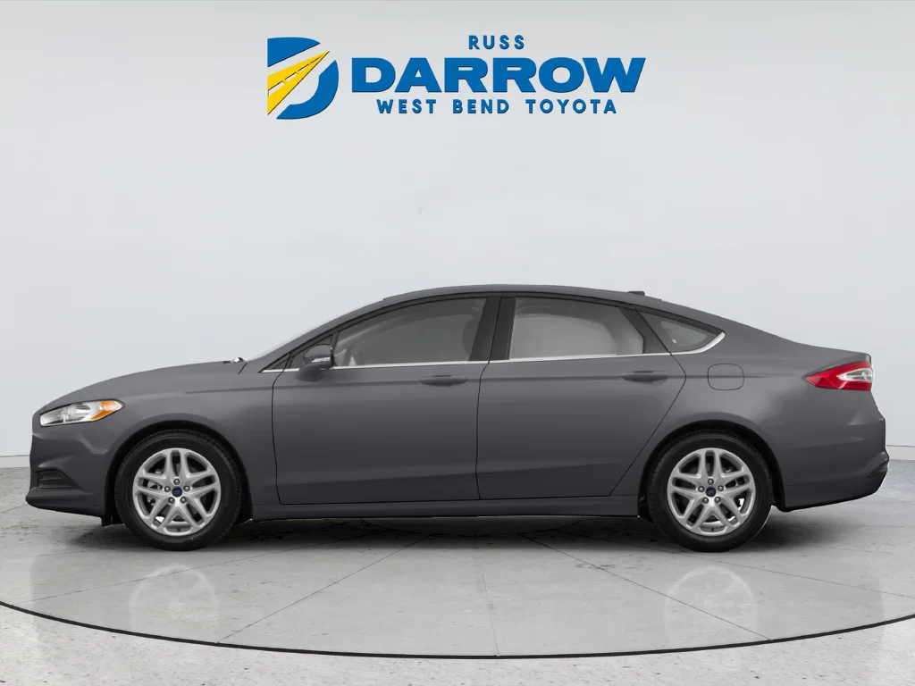 Used 2016 Gray Ford SE image 2