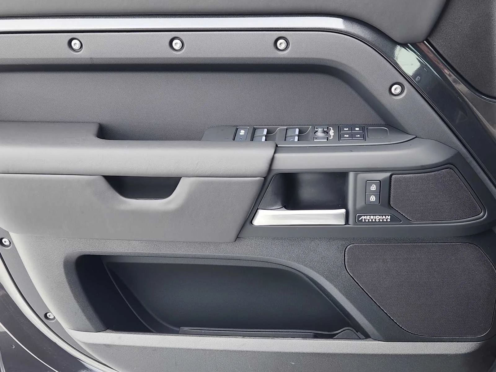 New 2026 Carpathian Grey LAND ROVER X-Dynamic SE image 22