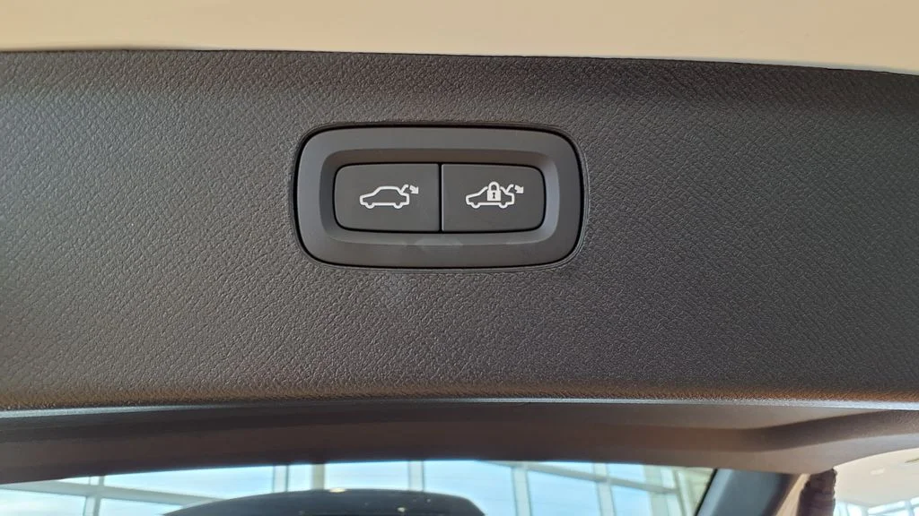 2026 Volvo XC90 Plus - Photo 12