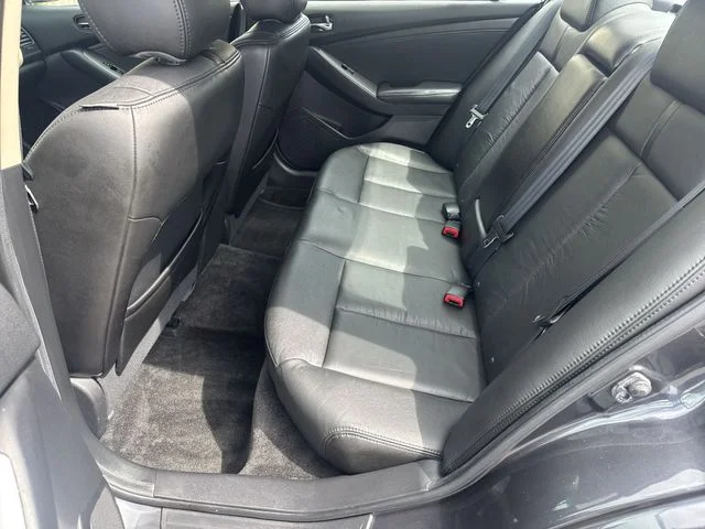 Used 2009 Gray Nissan 2.5 SL image 13