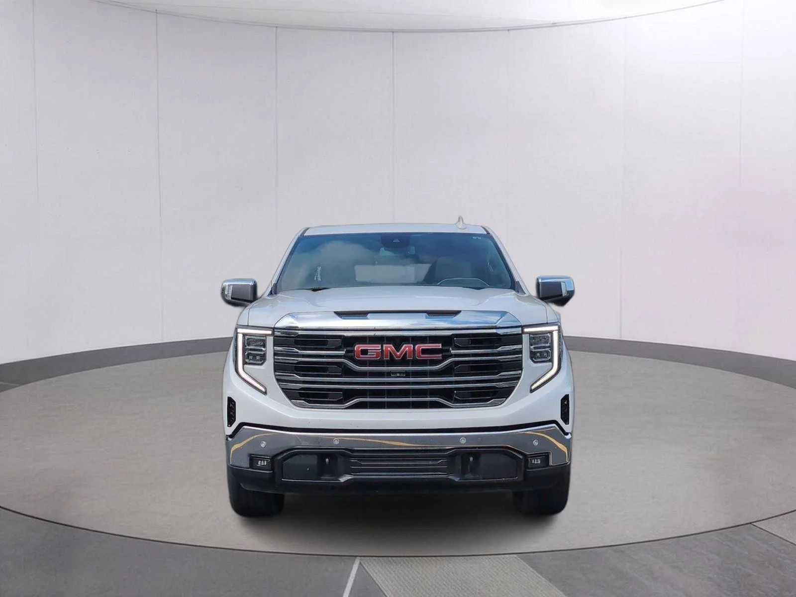 Used 2022 White Frost Tricoat GMC SLT image 8
