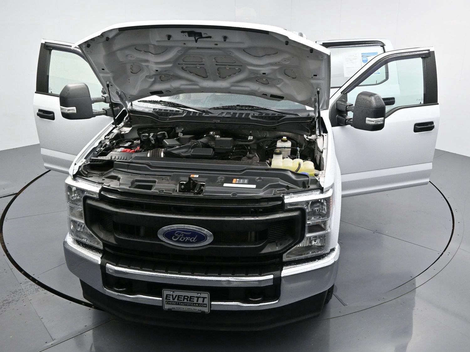 Used 2022 Oxford White Ford XL image 42