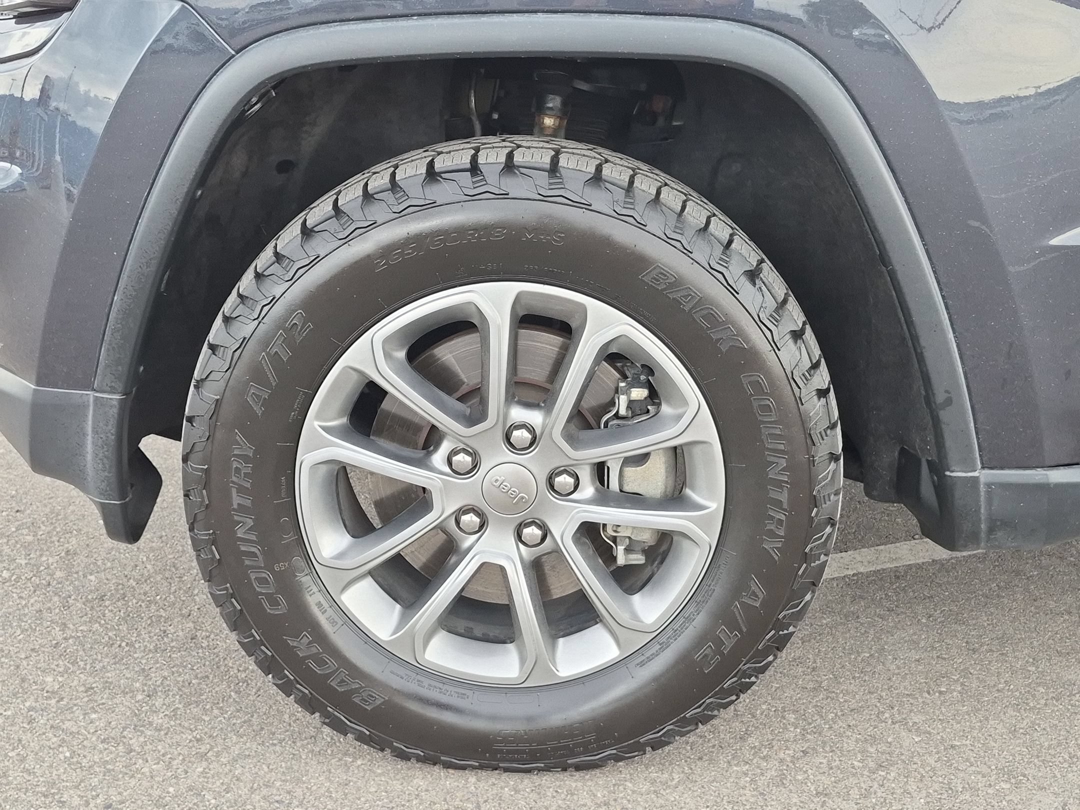 Used 2015 Maximum Steel Metallic Clearcoat Jeep Limited image 11