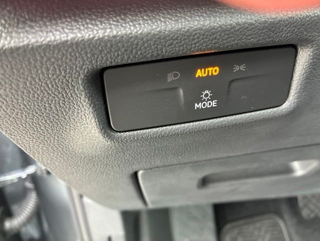 New 2026 Platinum Gray Volkswagen 2.0T SE image 9