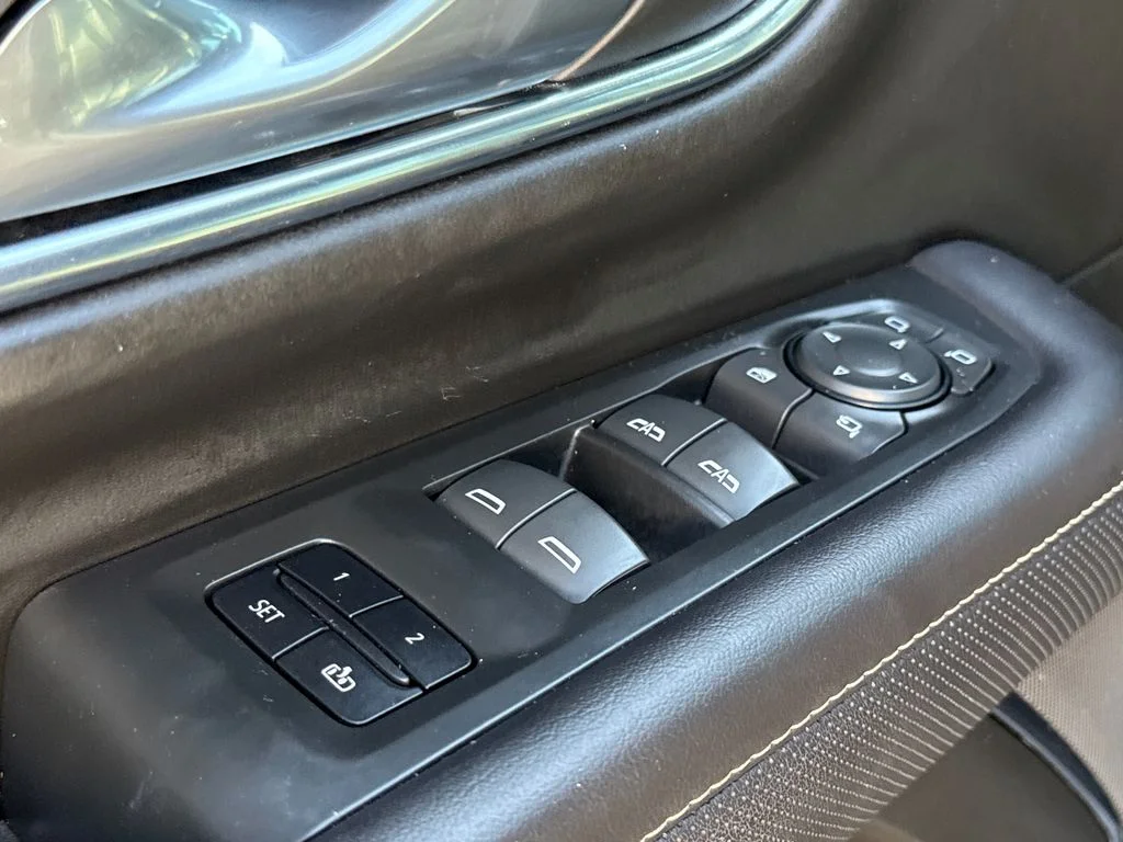 Used 2022 Blue GMC SLT image 21