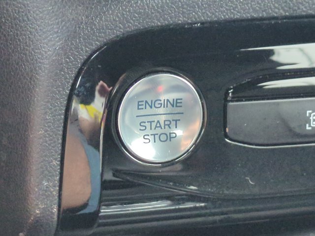 Used 2024 Vapor Blue Metallic Ford  image 29