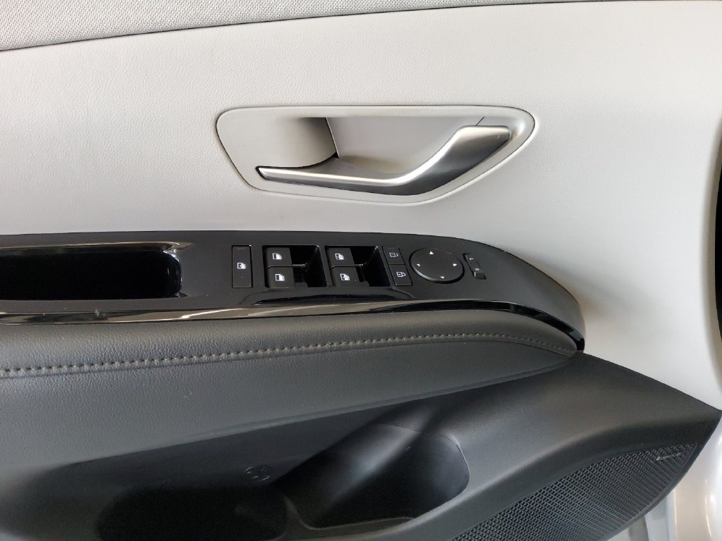 Used 2025 Silver Hyundai Limited image 12
