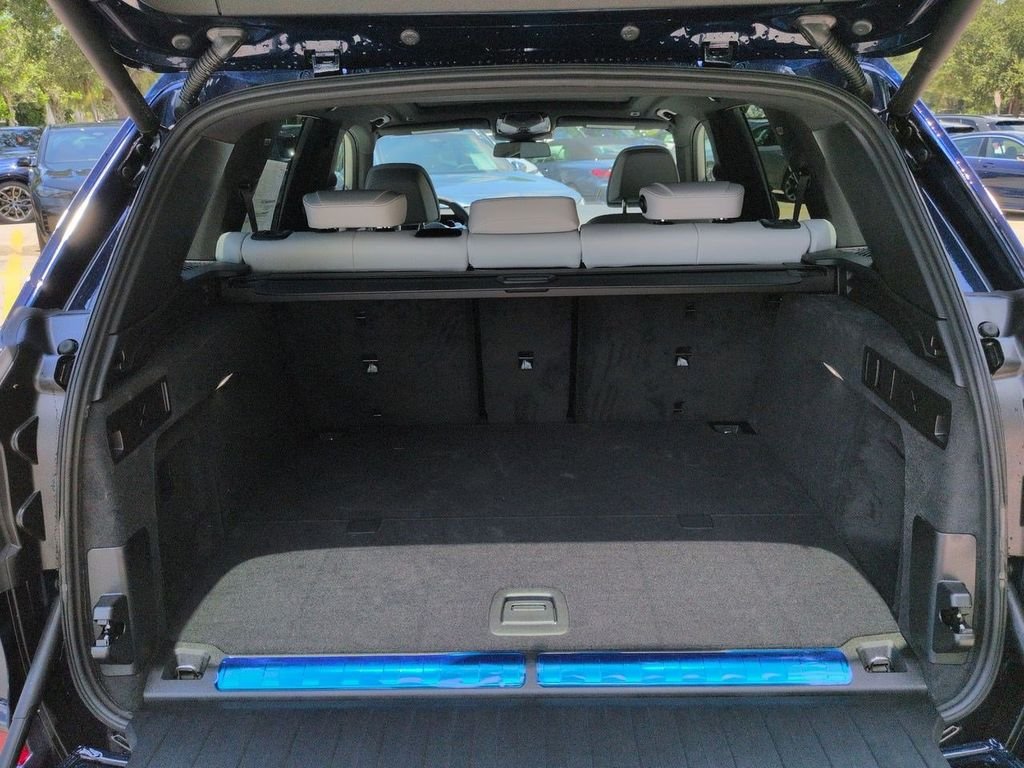New 2026 Tanzanite Blue II Metallic BMW xDrive50e image 13