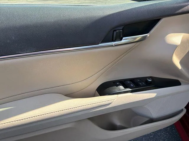 Certified Used 2018 Red Metallic Toyota XLE V6 image 42