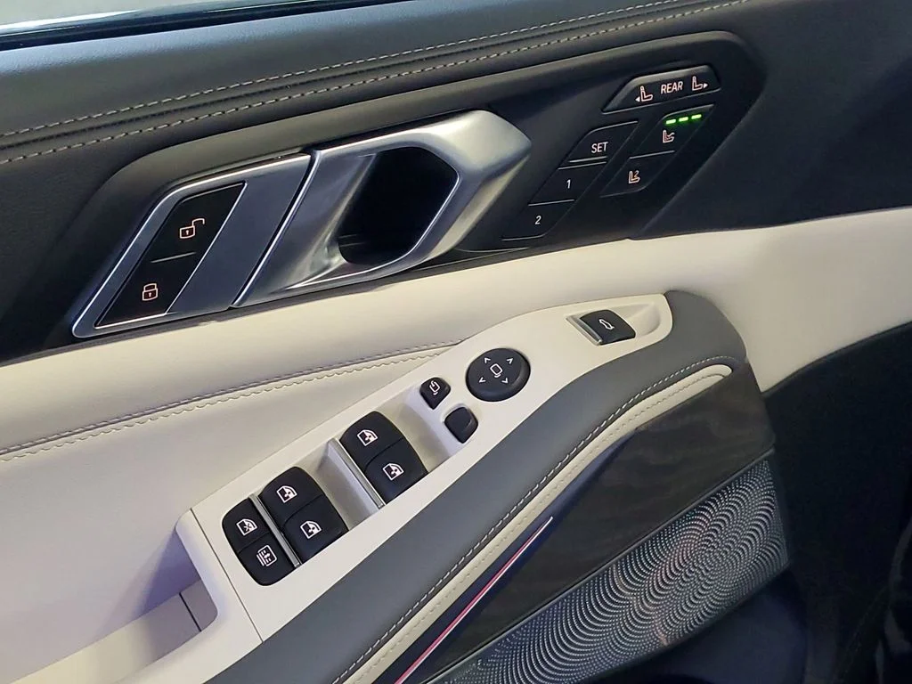 New 2026 Black Sapphire Metallic BMW ALPINA XB7 image 14