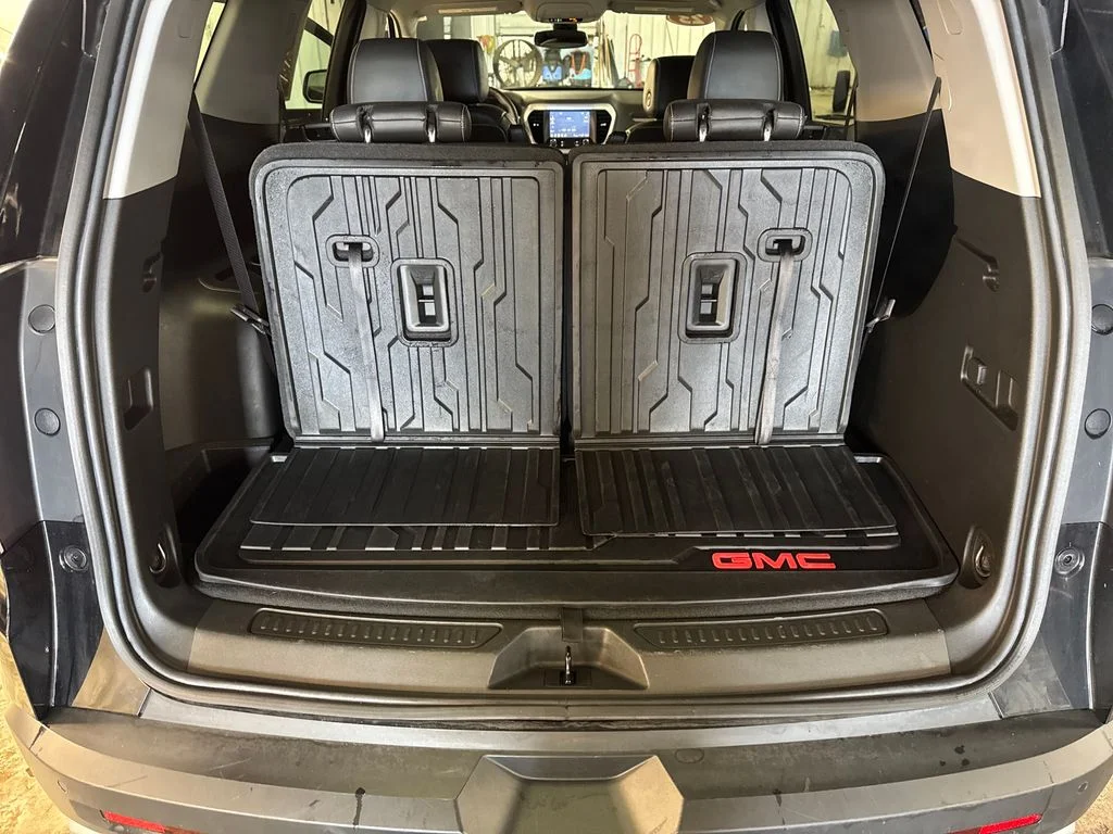Used 2023 Black GMC SLT image 28