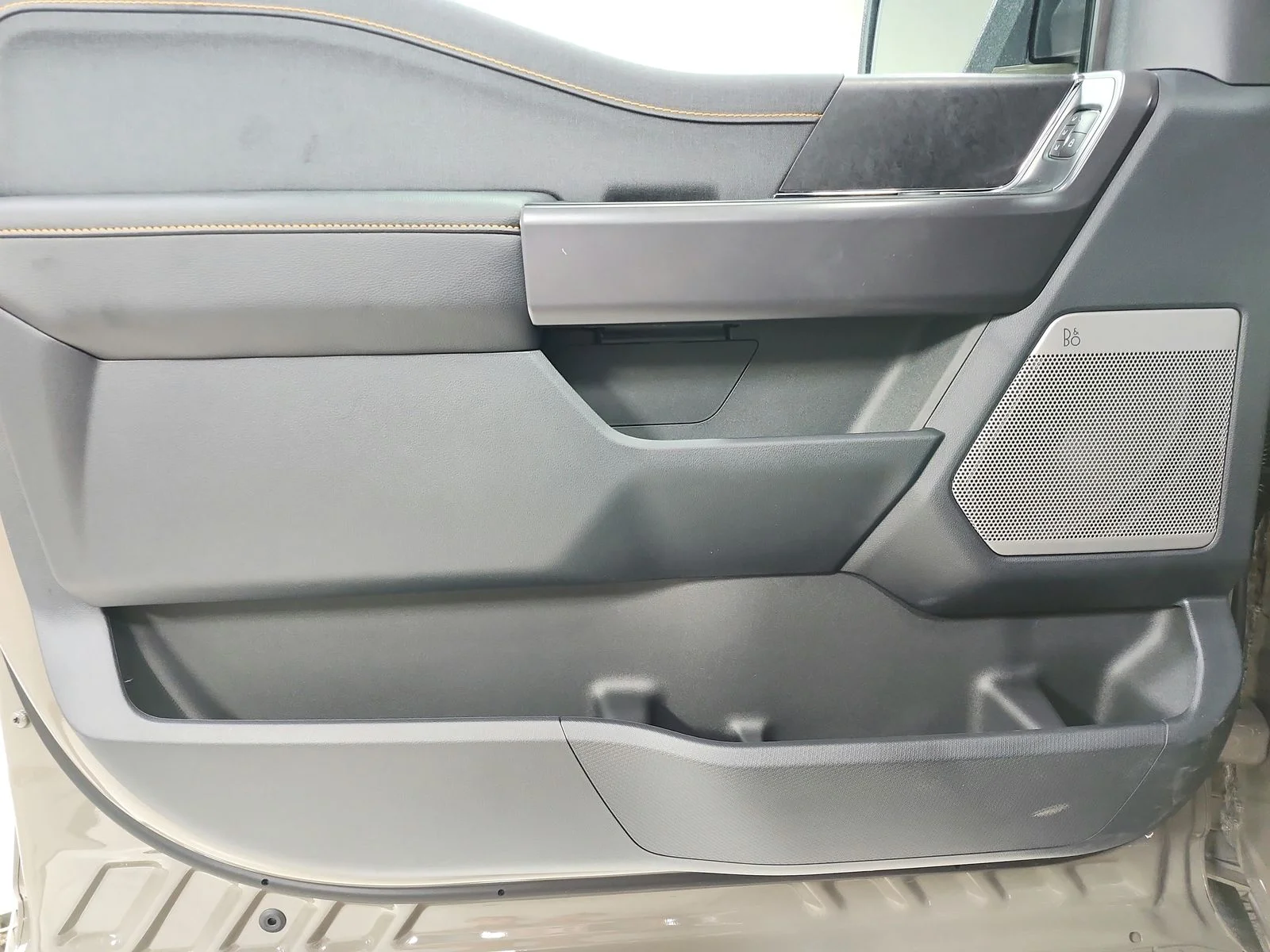 New 2026 Gray Ford Tremor image 38