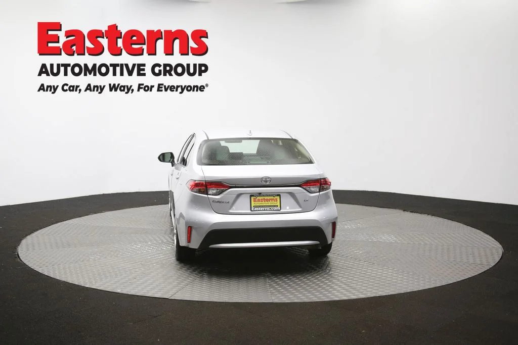Used 2022 Silver Toyota LE image 37