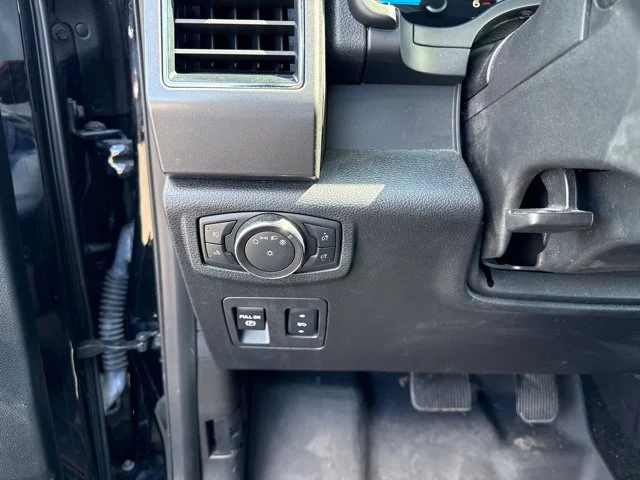 Used 2017 Shadow Black Ford XLT image 14