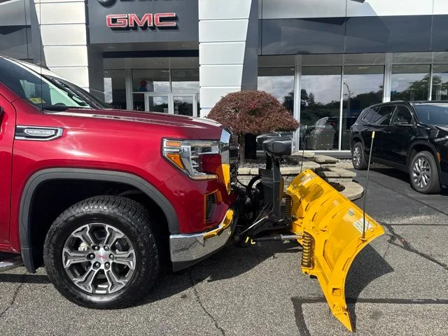 Used 2020 Red GMC SLE image 5