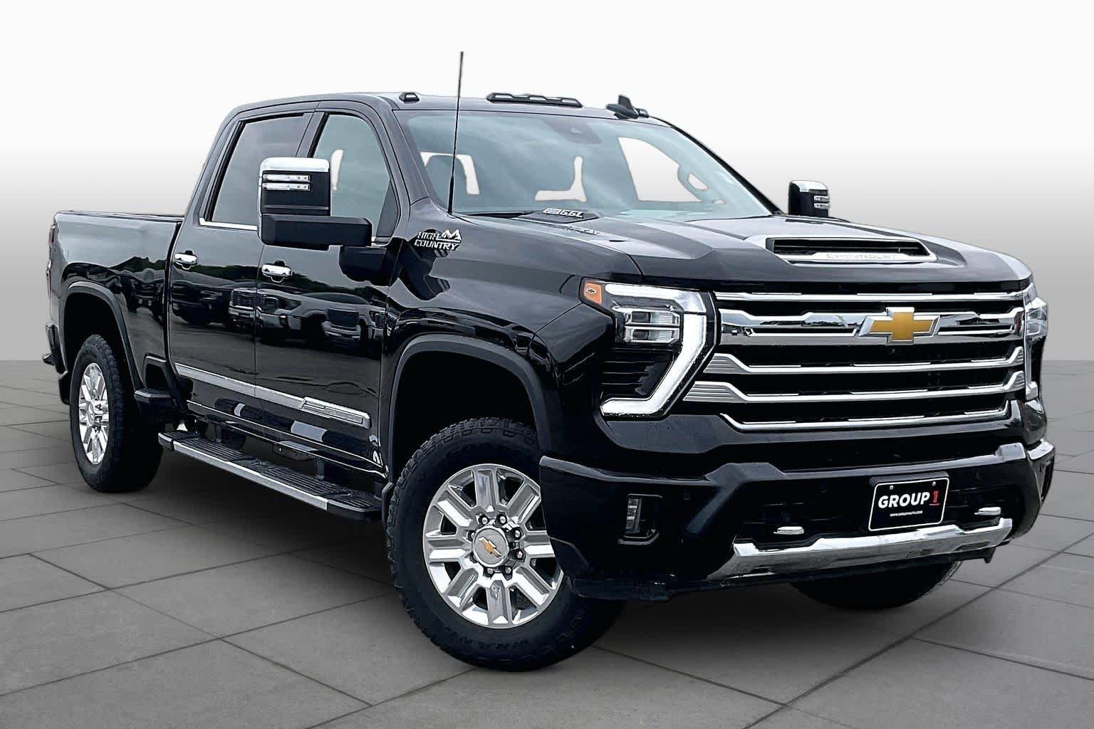 Used 2024 Black Chevrolet High Country image 3
