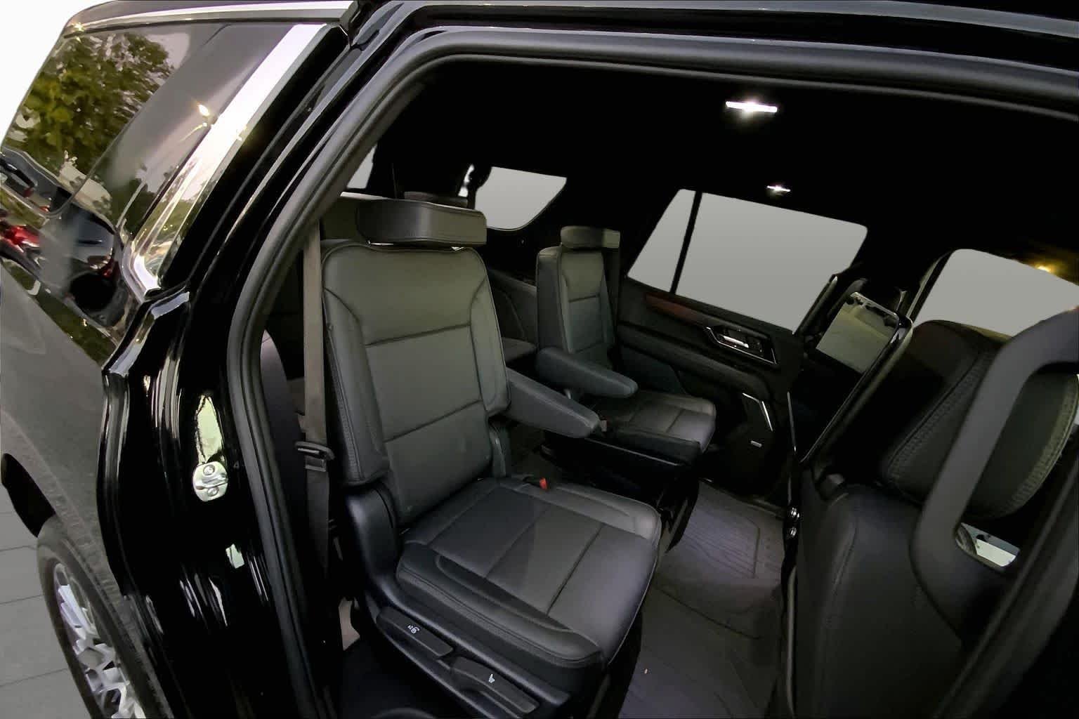 Used 2025 Onyx Black GMC Denali image 17