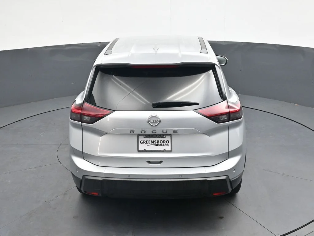 Used 2025 Silver Nissan SV image 28
