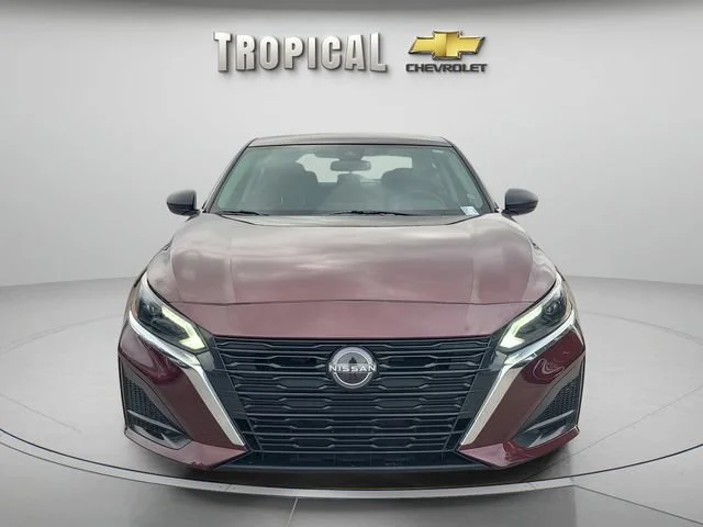 Used 2024 Red Nissan 2.5 SV image 8