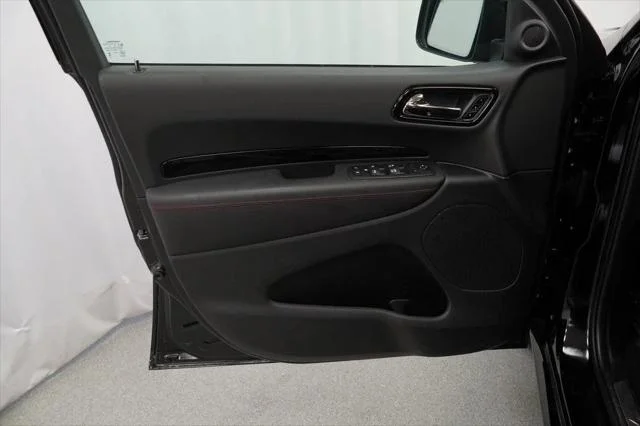 New 2026 Diamond Black Clear-Coat Exterior Paint Dodge GT PLUS image 27