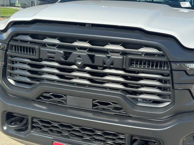New 2026 Bright White Clear-Coat Exterior Paint RAM Tradesman image 31