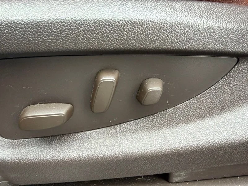 Used 2018 Gray Chevrolet Premier image 15