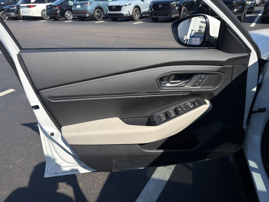 New 2026 Platinum White Pearl Honda EX-L image 18