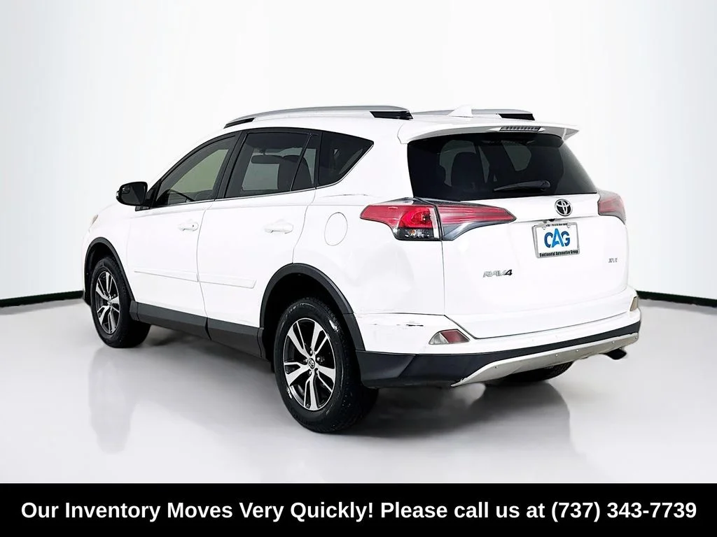 Used 2016 Super White Toyota XLE image 4