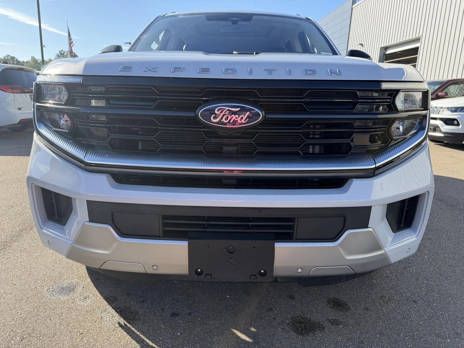 Used 2025 Space Silver Ford Platinum image 27