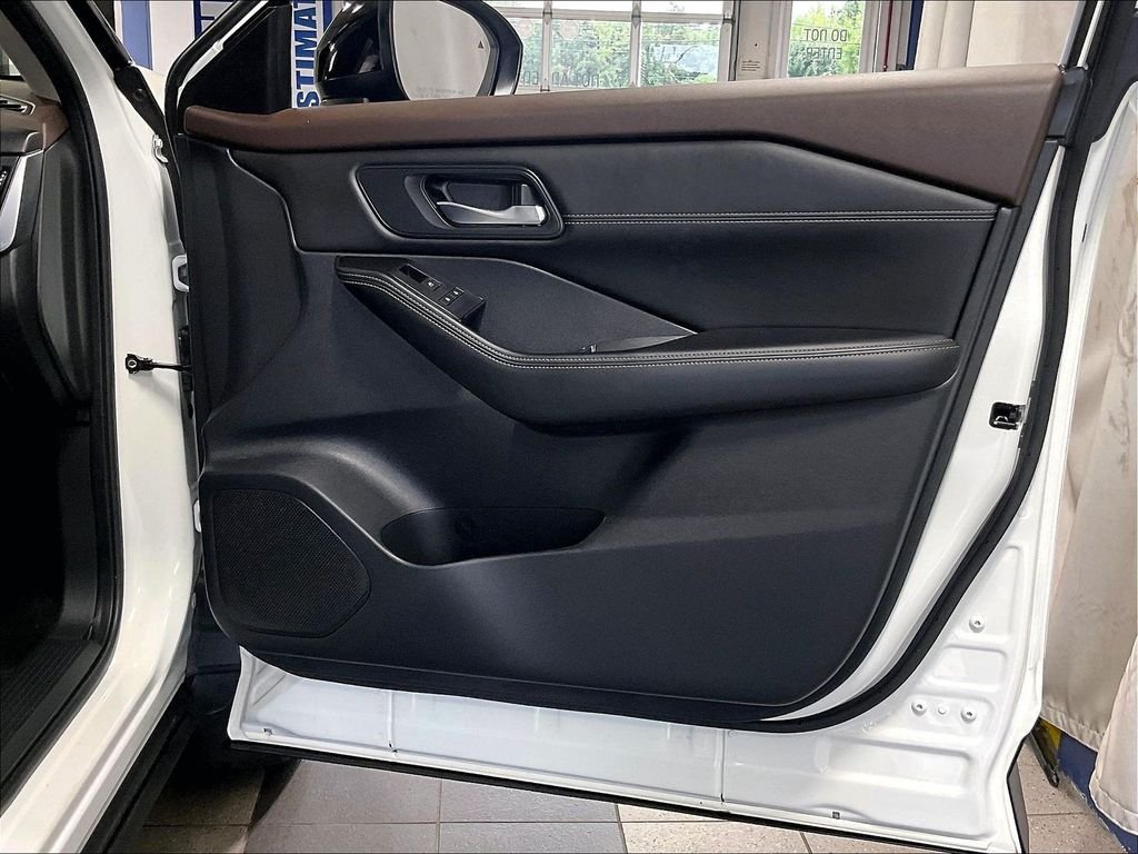 Used 2023 White Nissan SV image 12