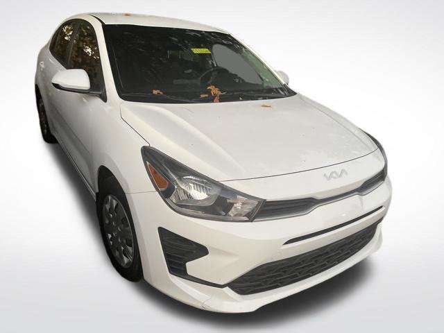 Used 2022 Clear White Kia S image 2