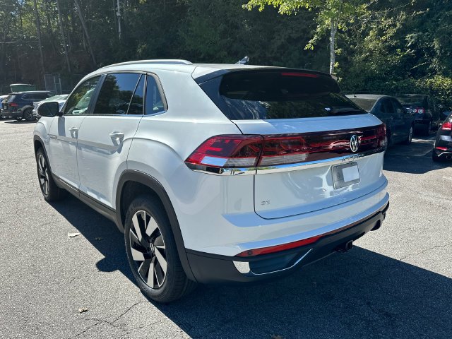 New 2026 White Volkswagen SE w/Technology image 7