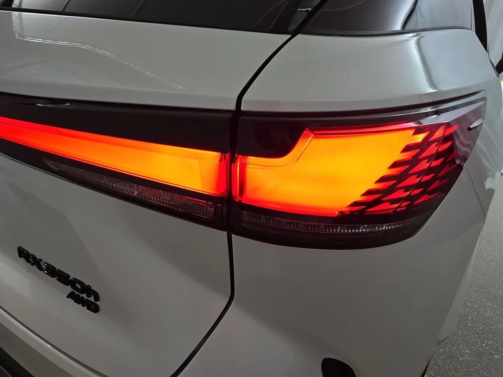 New 2026 Eminent White Pearl Lexus PREMIUM image 31