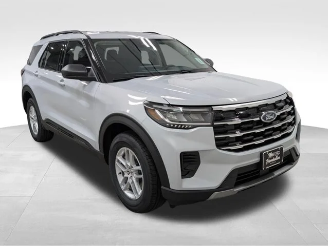 New 2026 Space White Metallic Ford Active image 45