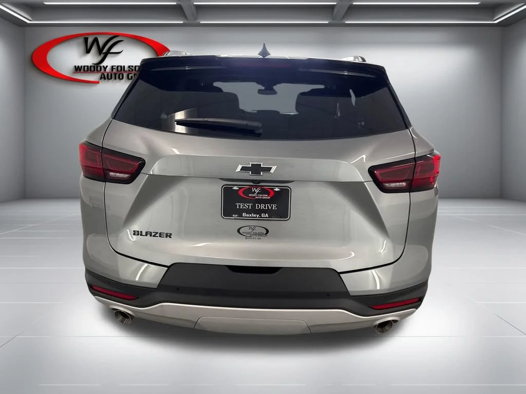 New 2026 Sterling Gray Metallic Chevrolet 2LT image 7