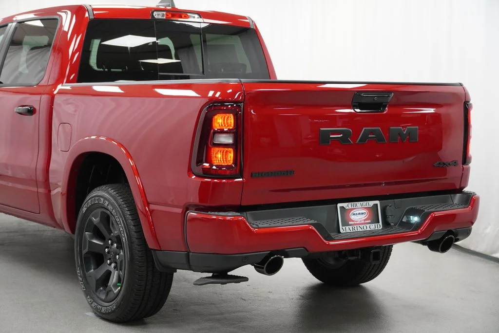New 2026 Molten Red Pearl-Coat Exterior Paint RAM Big Horn/Lone Star image 12