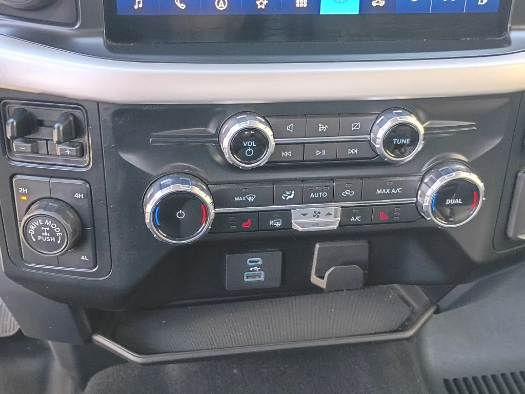 Used 2023 White Ford XL image 24