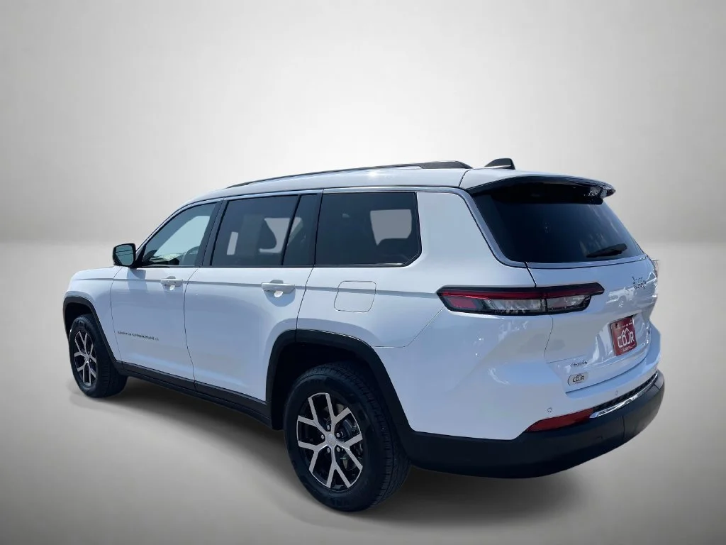 Used 2023 White Jeep Limited image 5