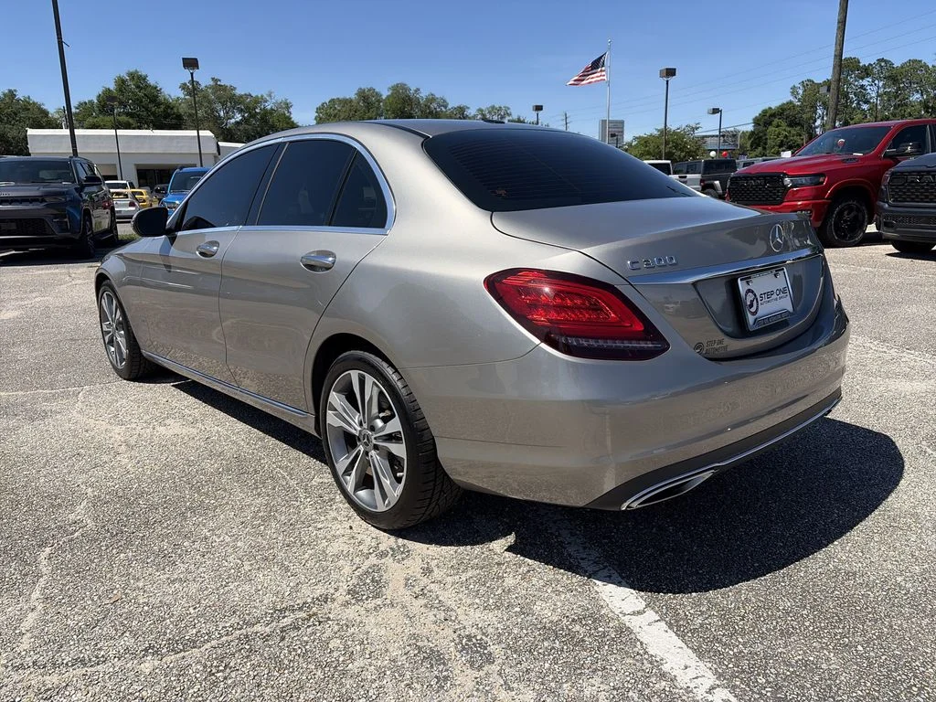 Used 2021  Mercedes-Benz C 300 image 4