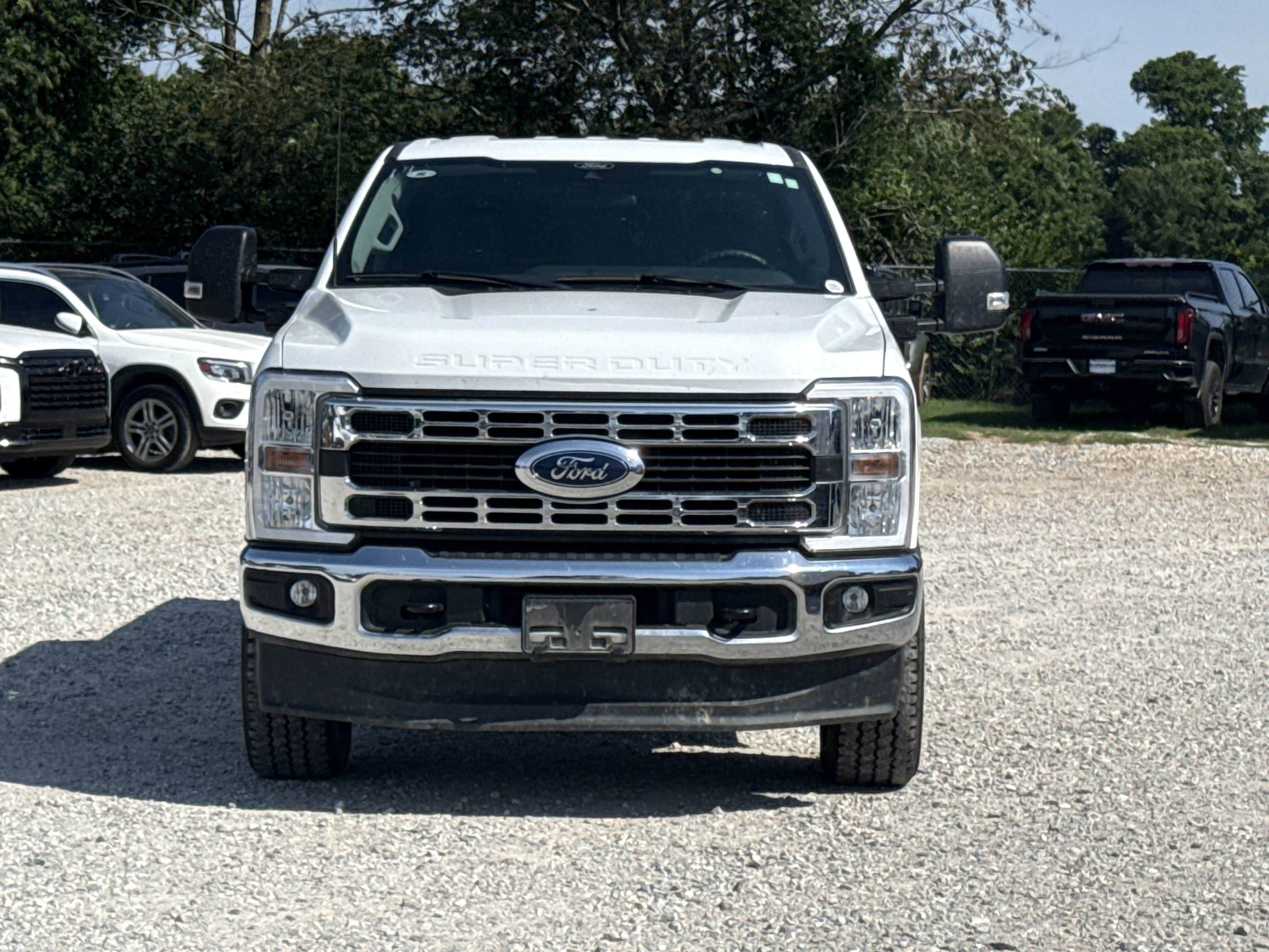 Used 2024 Oxford White Clearcoat Ford XLT 4WD image 2