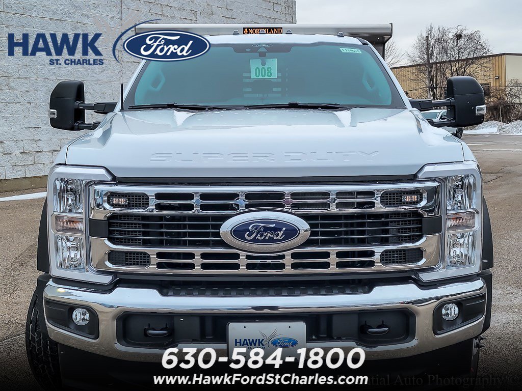 New 2026 Oxford White Ford F-450® XL image 4
