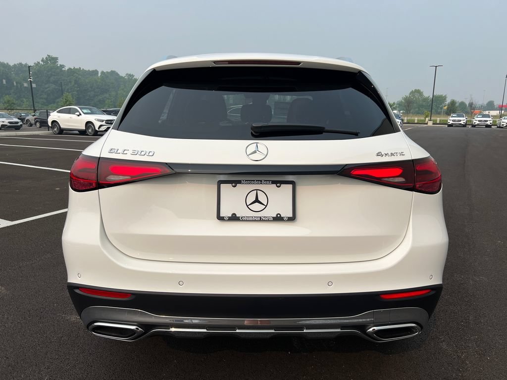 New 2026 Polar White Mercedes-Benz GLC 300 image 42