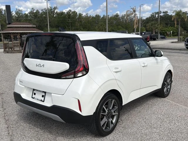 Used 2024 White Kia EX image 4