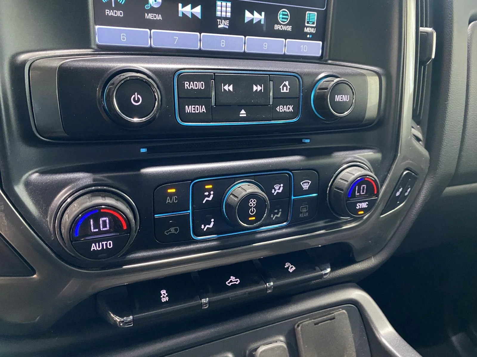 Used 2018 Black Chevrolet LT image 21