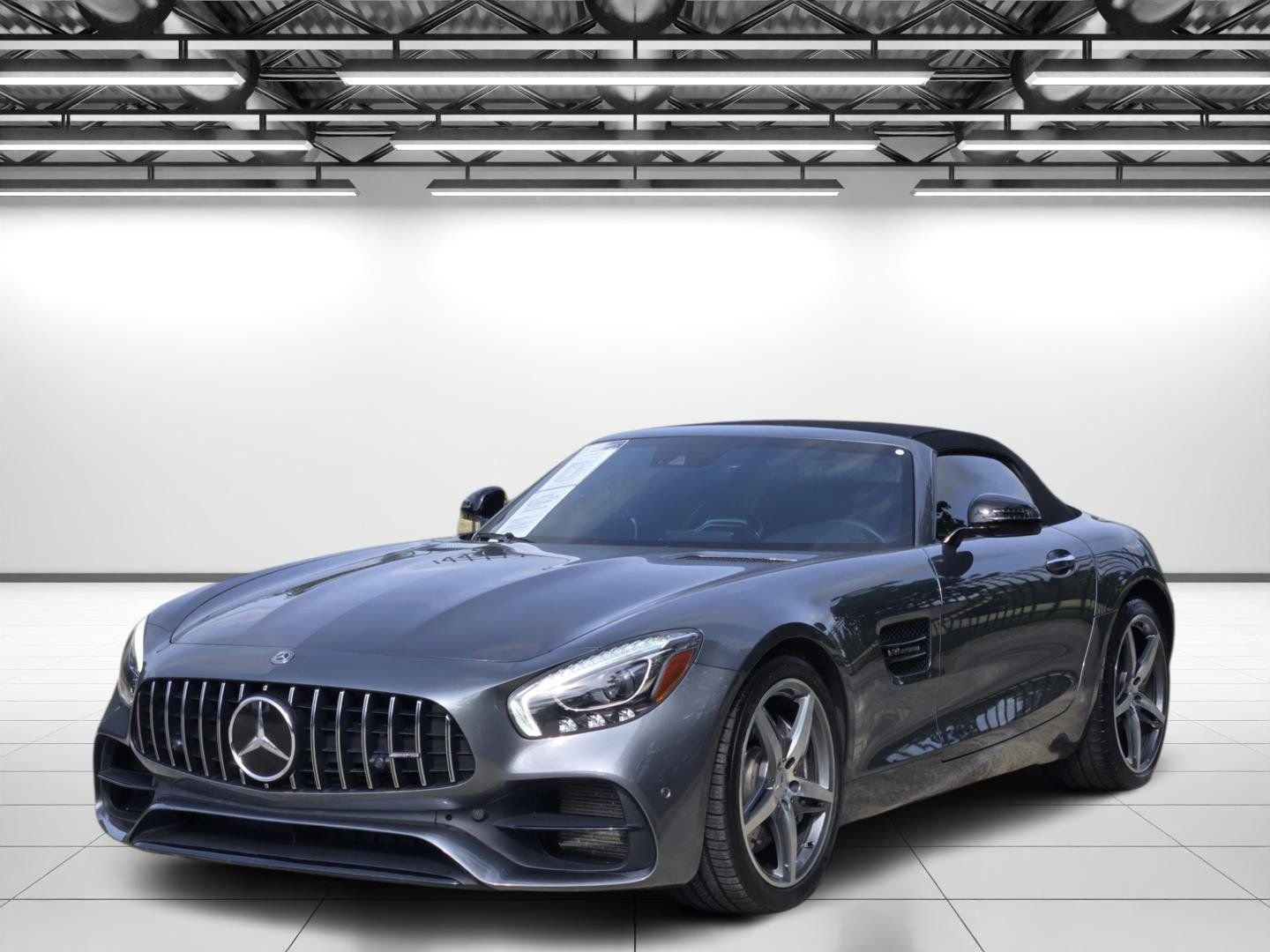 Used 2018 Selenite Gray Metallic Mercedes-Benz Base image 5