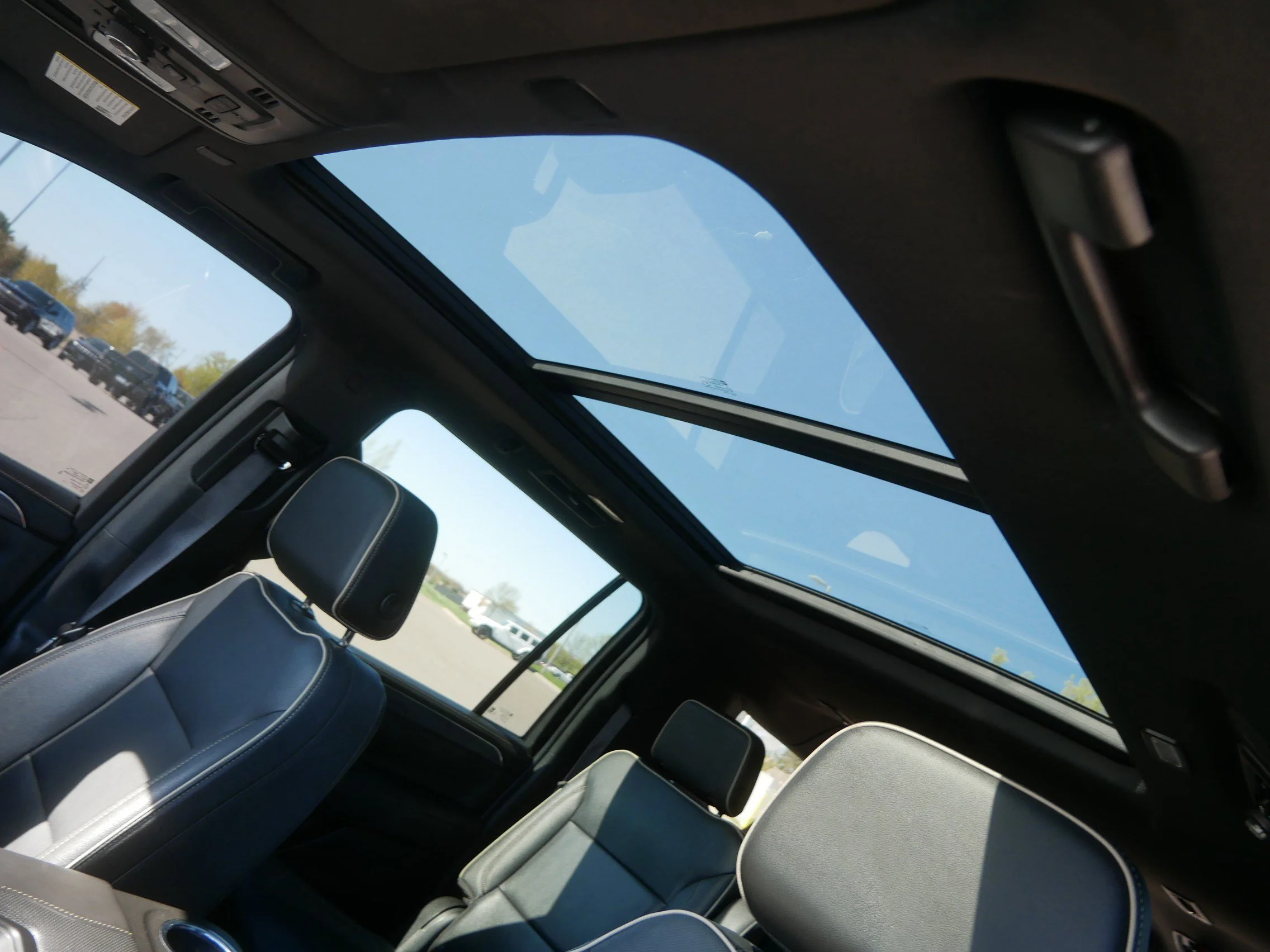 2022 GMC Yukon XL SLT - Photo 19