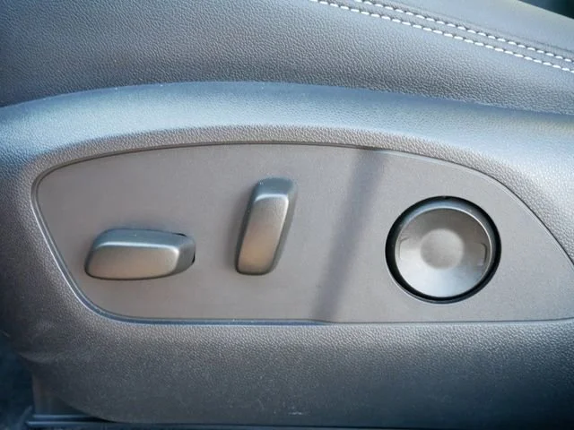 2025 Chevrolet Blazer EV LT - Photo 8